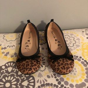 Kids cheetah print flats